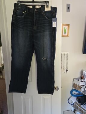 Universal Thread Women's Dark Blue Wide Leg Jeans with Distressed Knee